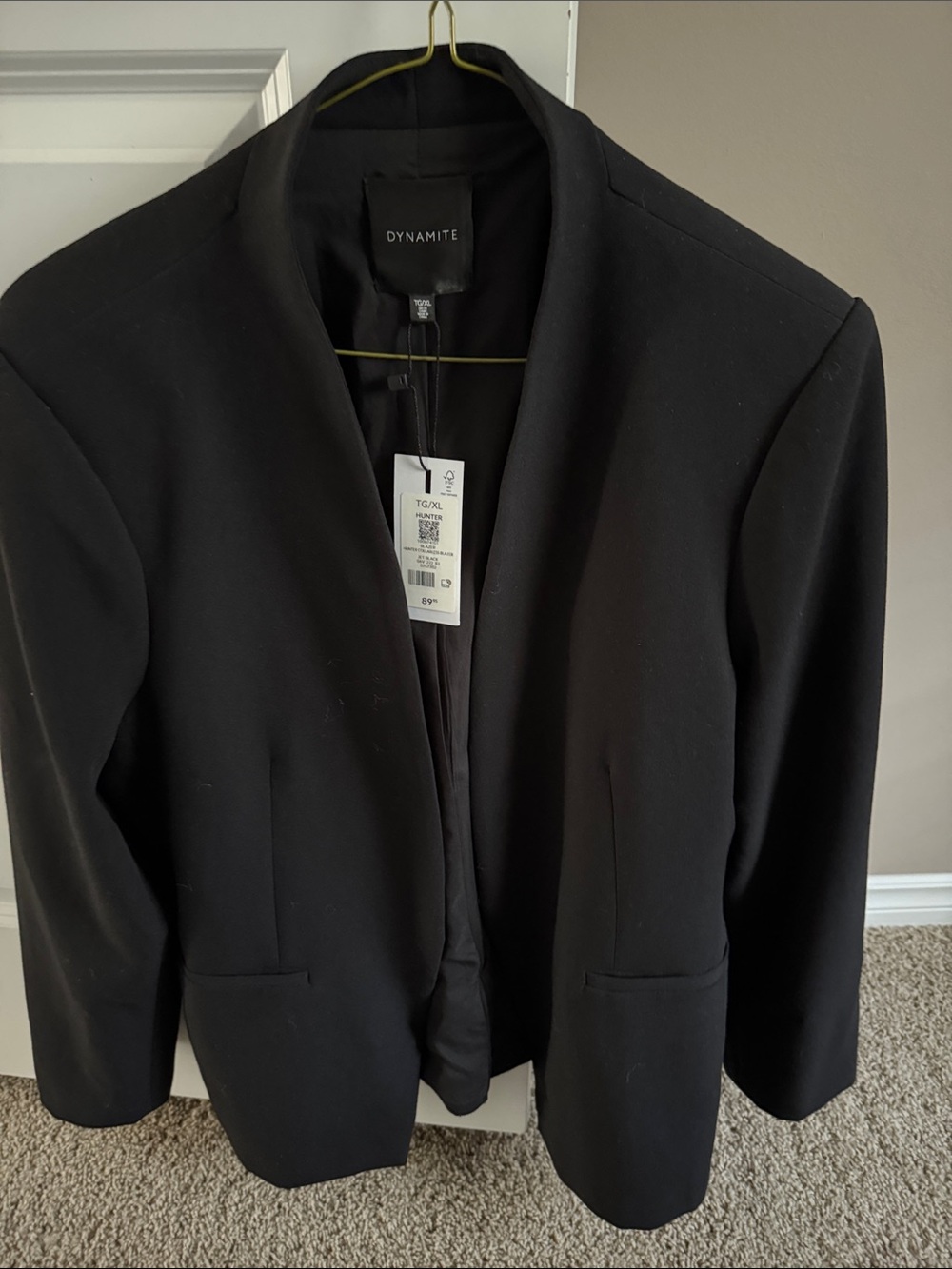 NWT Dynamite Hunter collarless blazer. Jet Black.